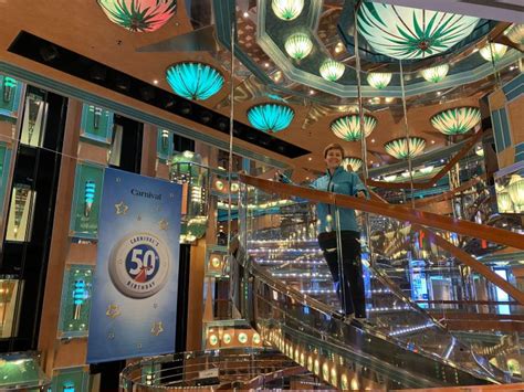 Live in Luxury: Interior Space for 4 Guests on the Carnival Magic